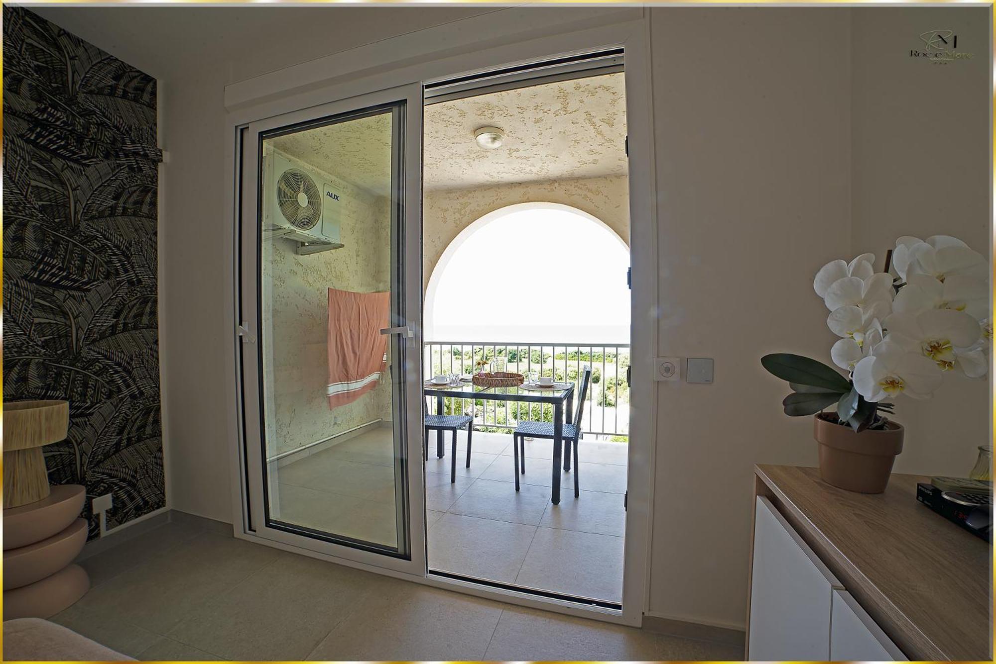 Apartment Roc E Mare